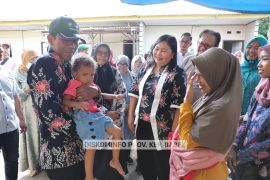 Kunjungi warga Manggar, Pj Gubernur sarankan pola asuh tepat