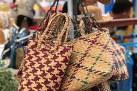 Anyaman purun dimodifikasi jadi souvenir cantik