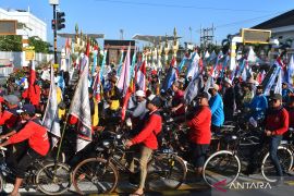 Karnaval onthel Kosti di Madiun