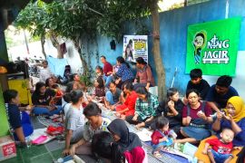 Warga Stren Kali Jagir terima pelatihan pemberdayaan perempuan