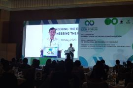 Luhut sebut pemerintah akan larang ekspor LNG demi bangun industri nasional