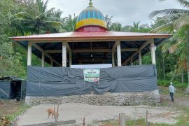 Salurkan zakat karyawan di pedalaman Mentawai, UPZ Semen Padang terobos gelombang Samudra Hindia