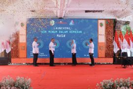 BUMD Pemkab Mojokerto luncurkan air mineral kemasan "MASA"