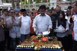 Kepala daerah temui buruh pada "May Day" 2023