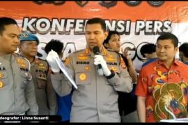 Polresta Bogor bongkar jasa pembuatan SIM palsu (video)