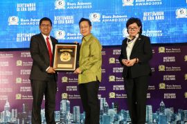 Pertahankan pertumbuhan positif, PT IKPP raih Bisnis Indonesia Award 2023