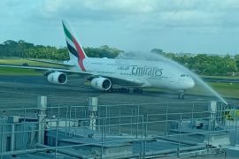 Pesawat "super-jumbo" milik Emirates itu akhirnya mendarat di Indonesia