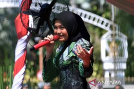 "Rungkad", Salma hibur dan meriahkan upacara Hari Lahir Pancasila di Grahadi
