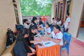 HKBP Ebenezer Siantan gelar pengobatan gratis Memperingati HUT ke-26