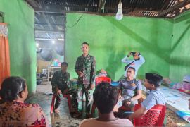 Satgas Opster TNI di Haruku sosialisasikan nilai Pancasila pada  warga
