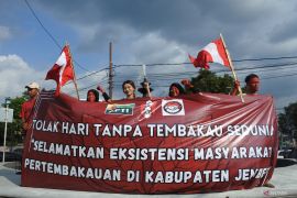 Warga Jember tolak Hari Tanpa Tembakau Sedunia