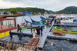 Pemkot tanggap tangani sampah berserakan di teluk Sabang