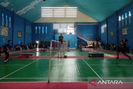 SMAN 4 Samarinda tuan rumah O2SN Cabor bulu tangkis