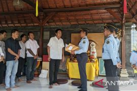 Kemenkumham berikan remisi Waisak ke 29 warga binaan