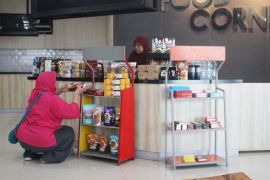 KAI gelar bazar UMKM dan pameran lukisan peringati HUT Stasiun Cirebon