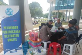 Jasa Raharja Banten Laksanakan Giat Pengobatan Gratis di Terminal Pakupatan Kota Serang