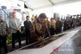 Perusahaan AS-Jerman buat pabrik semikonduktor-kaca Rp444 T di Batam