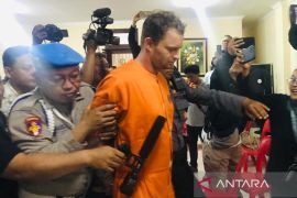 Polisi tahan warga Australia aniaya pacar dan miliki airsoft gun