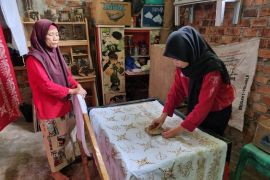 Gabung jadi mitra binaan PTBA bikin LA Batik Kujur dikenal masyarakat luas