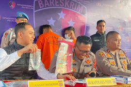 Remaja di Pidie ditangkap akibat curi barang branded dan sejumlah uang asing