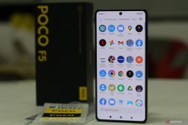 "Unboxing" POCO F5 si "flagship killer"