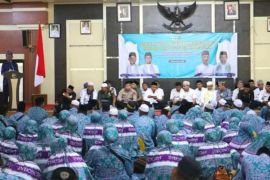Bupati Tanah Laut imbau jamaah calhaj disiplin mengatur waktu