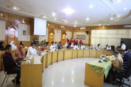 Rektor Unja lepas dosen dan tenaga pendidik jamaah calon haji