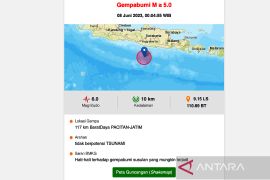Gempa selatan Jawa, warga diimbau tenang dan hindari bangunan retak