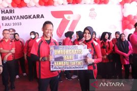 Aipda Ihdhina Setiati terima hadiah umrah dari Kapolresta Banjarmasin