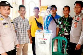 Polres OKU Timur  kawal pergeseran logistik Pilkades 2023