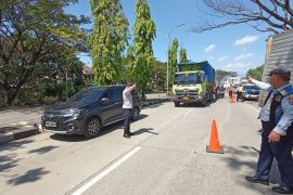 Puluhan truk terjaring razia di Semarang