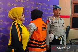 Polisi gerebek rumah penampungan calon pekerja migran ilegal di Desa Cibadak Cianjur