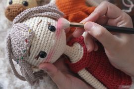 Kerajinan boneka amigurumi di Batu