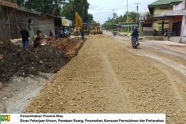 Pemprov Riau alokasikan Rp87,4 miliar perbaiki jalan rusak di Inhu