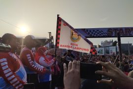 Ribuan warga ikuti jalan sehat HUT ke-341 Kota Bandarlampung