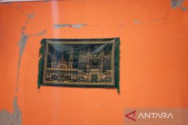 Gempa lagi di Cianjur, warga berhamburan keluar rumah