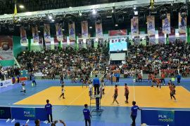 PLN jamin listrik andal saat turnamen Bola Voli Kapolda Kalbar Cup 2023