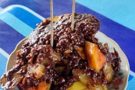 Rujak Natsepa kuliner incaran wisatawan di Ambon Maluku