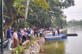 DPRD Jabar tinjau Situ Jatijajar di Tapos Depok yang dijadikan objek wisata