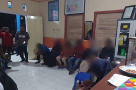 Satpol PP razia tempat kos di Ternate cegah praktik prostitusi