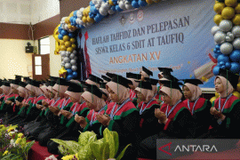 Wisuda dan "wis sudah"