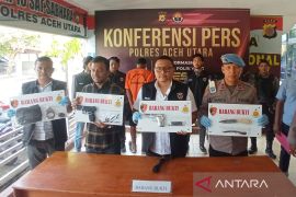 Ancam warga pakai senjata api, dua pria Aceh Utara ditangkap polisi