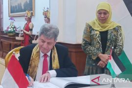 Pemprov Jatim buka peluang beasiswa kuliah anak-anak Palestina