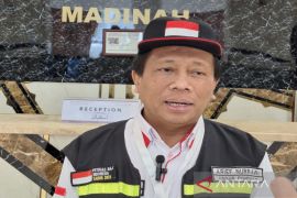 Petugas siapkan kain ihram pengganti jika najis