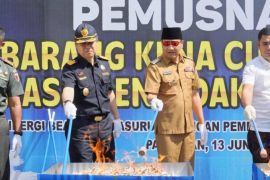 Bea Cukai bersama Pemkab Pasuruan musnahkan 9 juta batang rokok ilegal