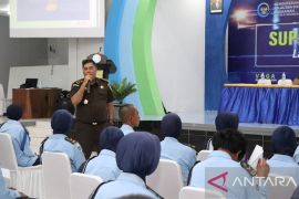 Penyuluhan hukum tingkatkan kesadaran siswa sejak dini