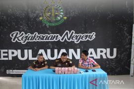 Terdakwa korupsi penyimpangan anggaran belanja Aru divonis 10 tahun