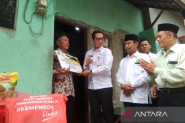 Pemkab Kudus gandeng Baznas berikan bantuan warga kurang  mampu