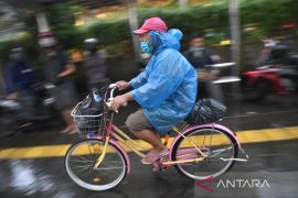 BMKG prakirakan hujan ringan hingga sedang berpotensi turun di sejumlah daerah