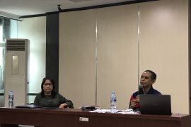 Dinkes Ambon wajibkan ibu hamil tes  HIV/AIDS